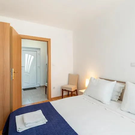 With Parking Space Lopar, Rab - 14070 Apartamento